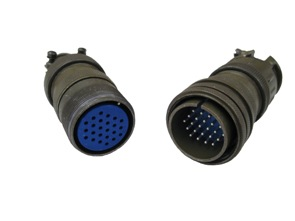 WHAT IS THE DIFFERENCE BETWEEN AVIATION PLUGS AND CONNECTORS?
